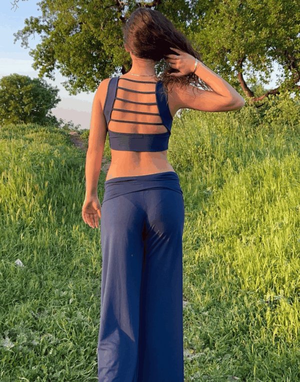 מכנסי לייקרה מתרחבים