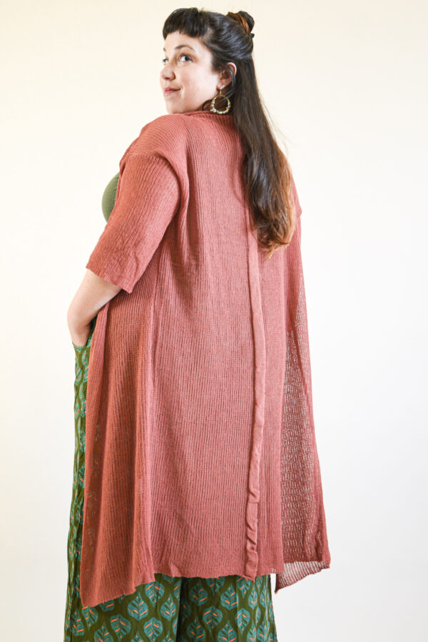 עליונית דקה