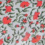 פרחים באדום