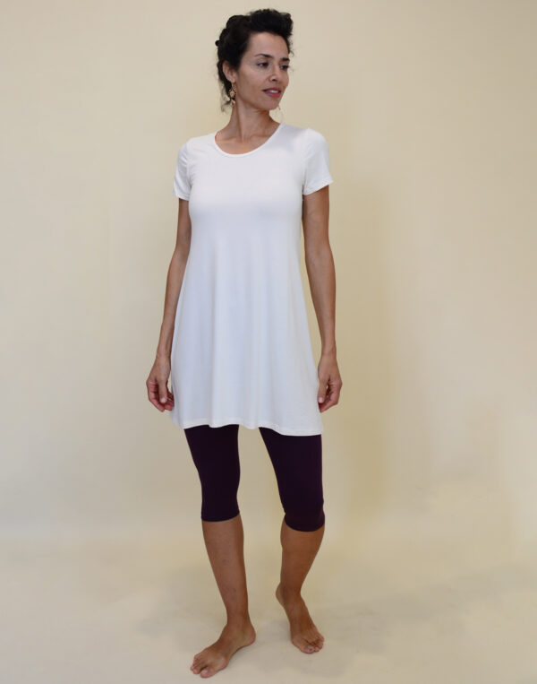 שמלת בייסיק שרוול קצר