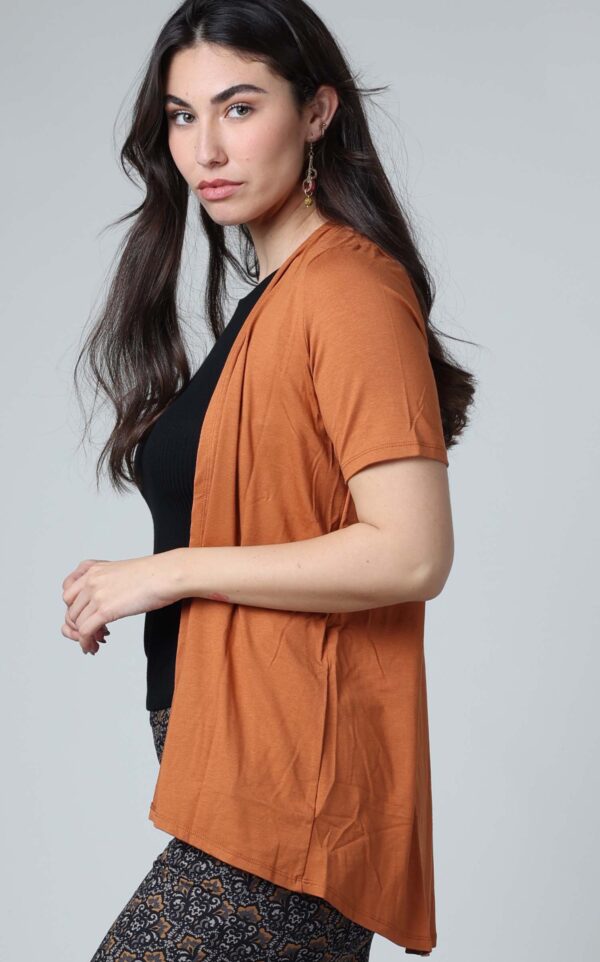 עליונית שרוול קצר