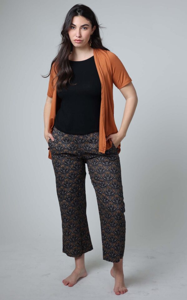 עליונית שרוול קצר