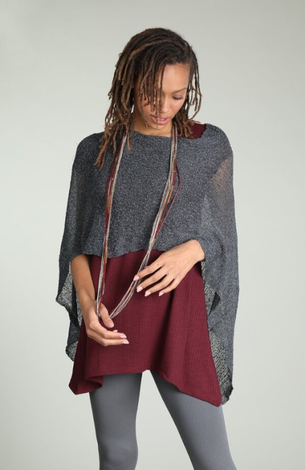 פונצ`ו סריג