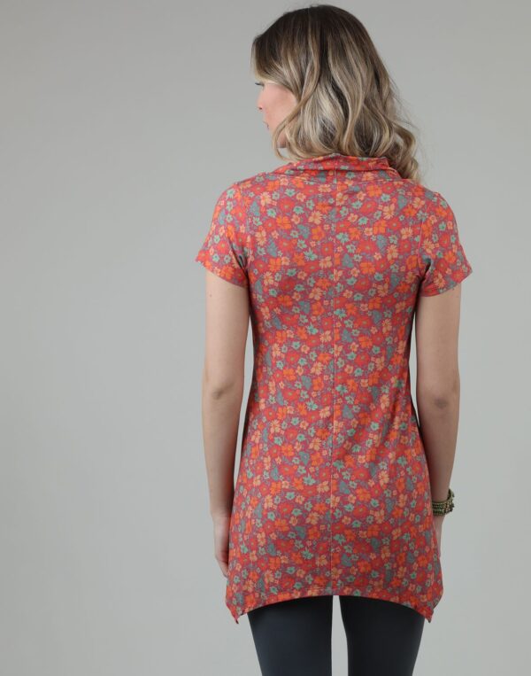 טוניקה מודפסת