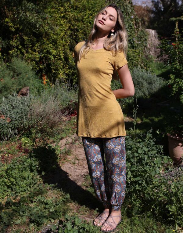 מכנסיים מודפסים