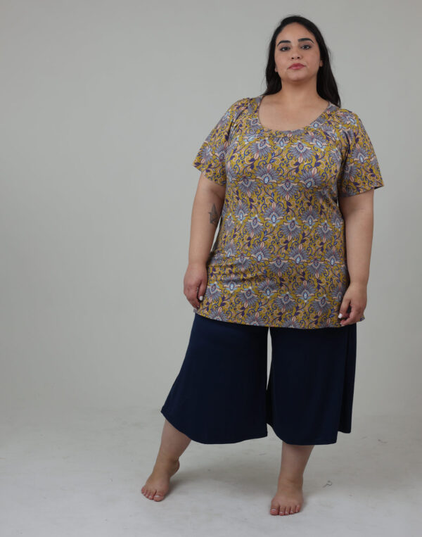 טוניקה רחבה