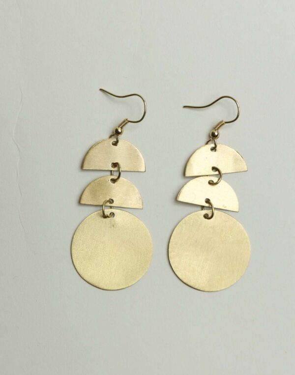 עגילים אלגנטיים