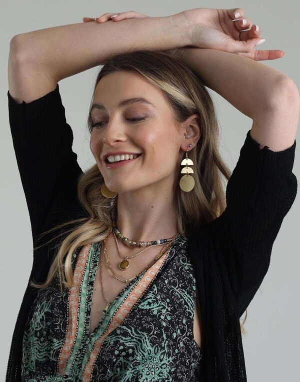 עגילים אלגנטיים