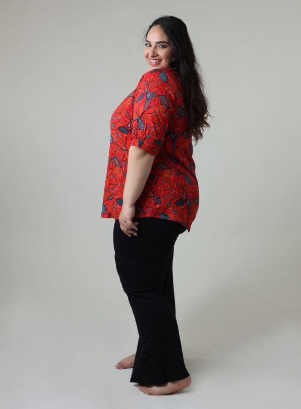 מכנסיים מתרחבים