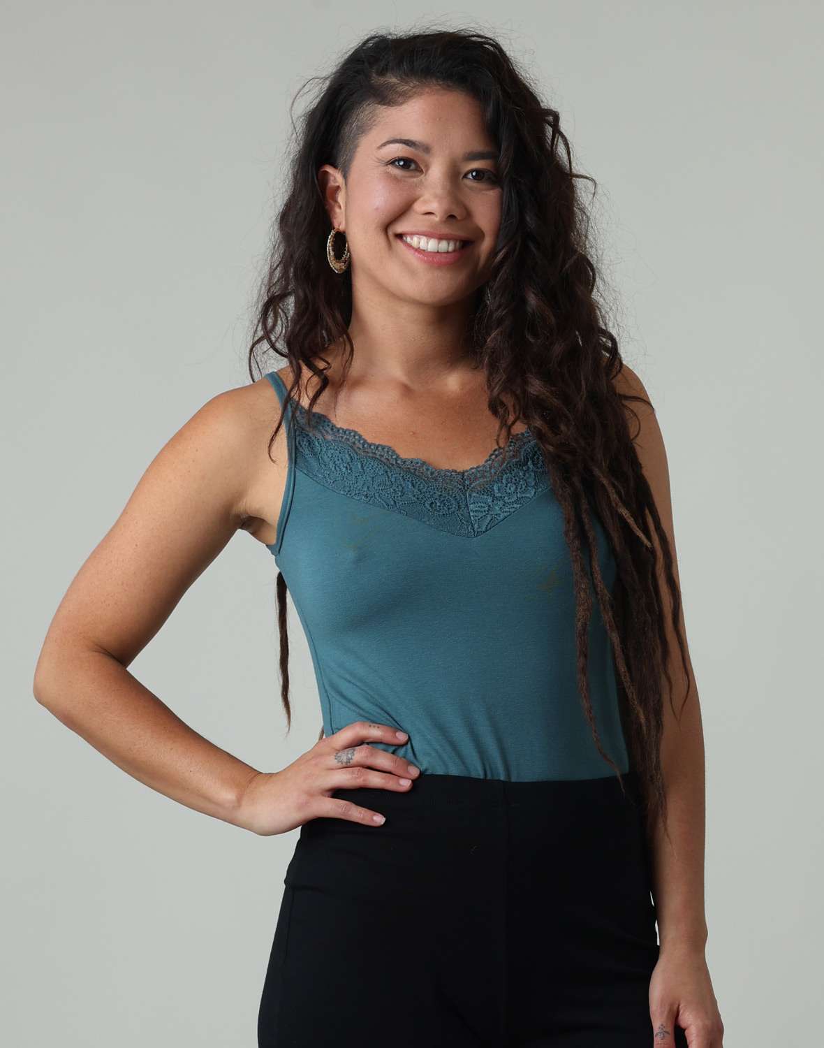 גופיית תחרה גופיית תחרה