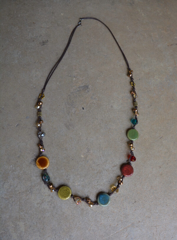 שרשרת זכוכית