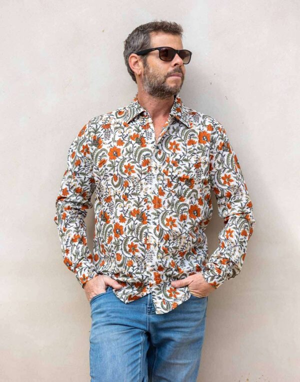 חולצת גברים