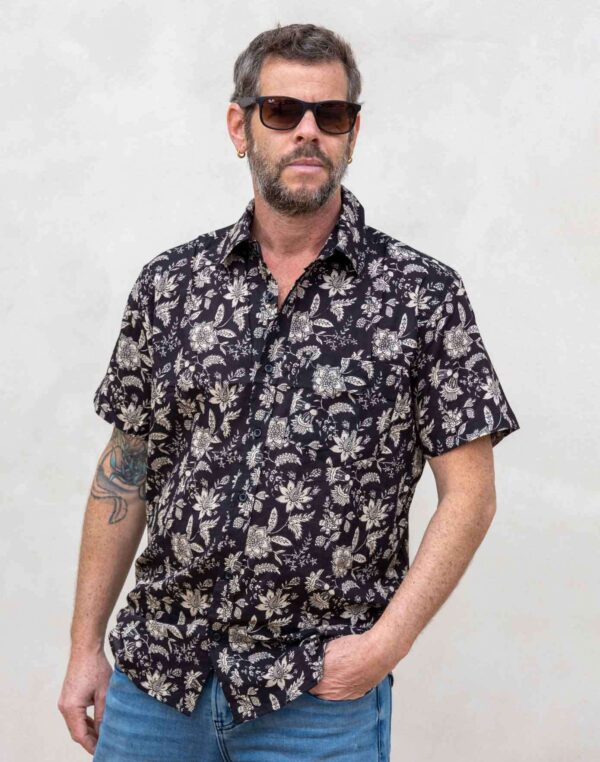 חולצת גברים ש. קצר