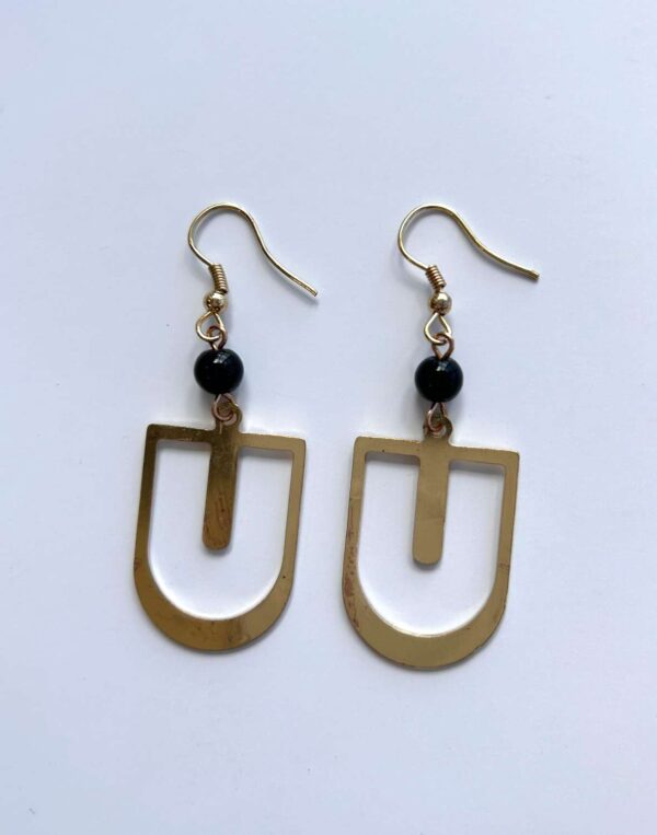 עגילים גיאומטריים