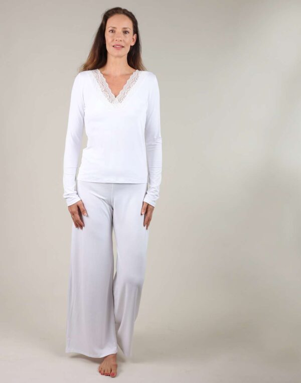 מכנסי לייקרה מתרחבים