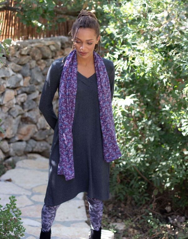 שמלת מחשוף וי