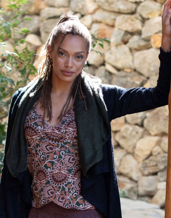 חולצת מעטפת