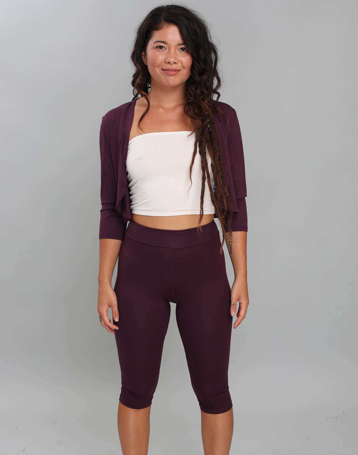 טייץ חלק 3/4 חגורה – תמונה 4 טייץ חלק 3/4 חגורה – תמונה 4