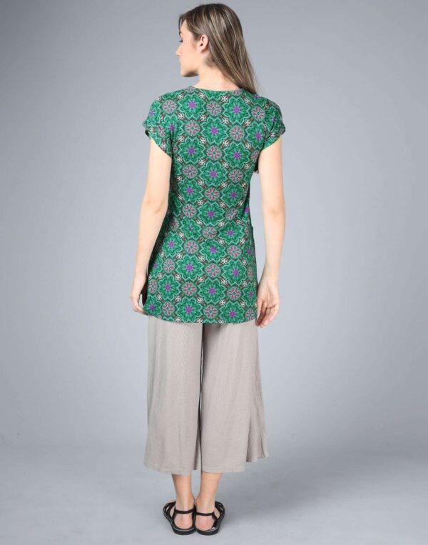 טוניקת כיסים