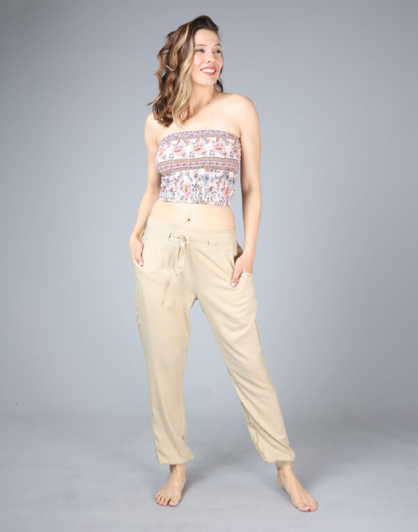 מכנסיים קלילים