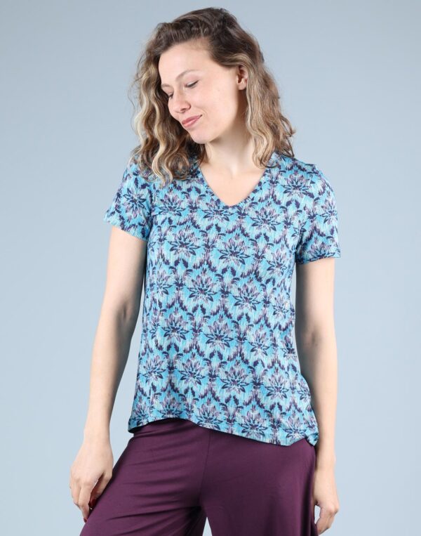 חולצת טי מודפסת