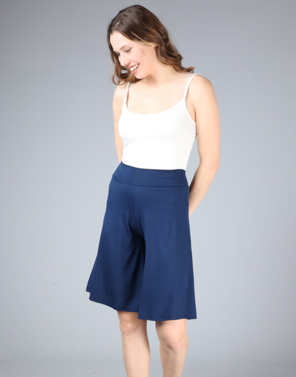 מכנסיים קצרים