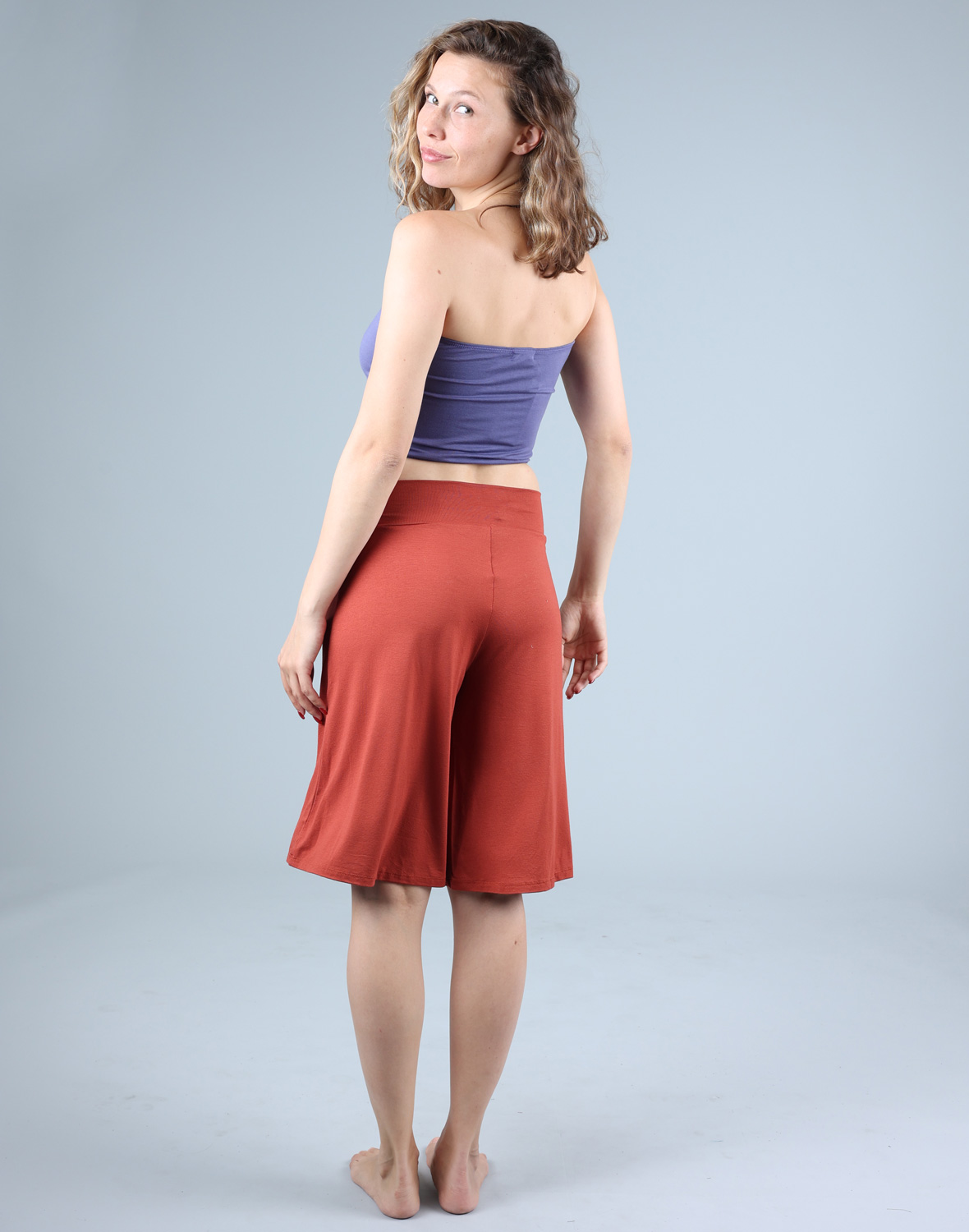 מכנסיים קצרים – תמונה 2 מכנסיים קצרים – תמונה 2