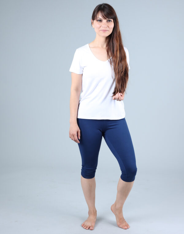 חולצת V בייסיק