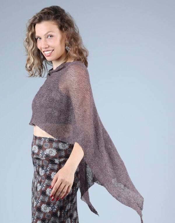 פונצ`ו סריג