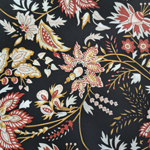 שחור עם פרחים