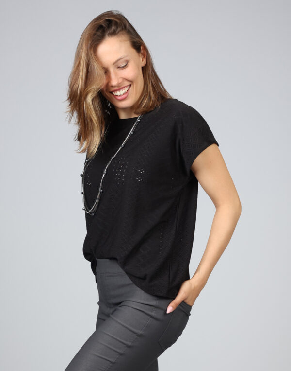 חולצה משוחררת