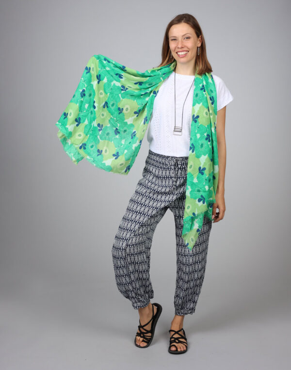 חולצה משוחררת