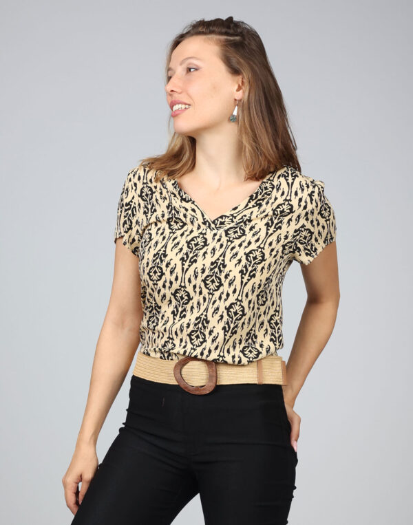 חגורה אבזם עץ