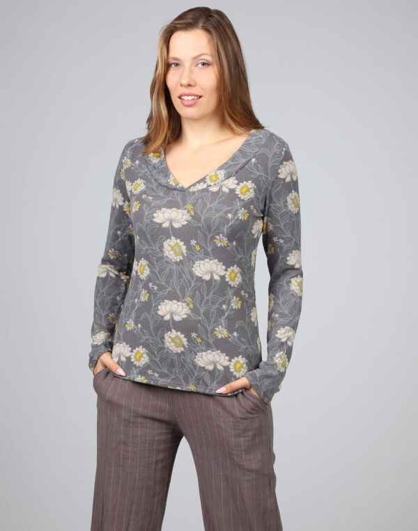 חולצה מעוצבת