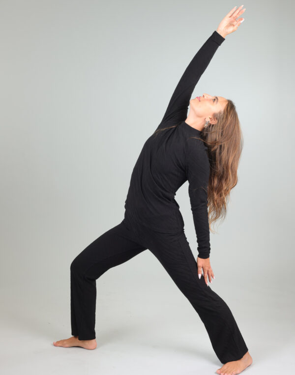 מכנסיים מתרחבים