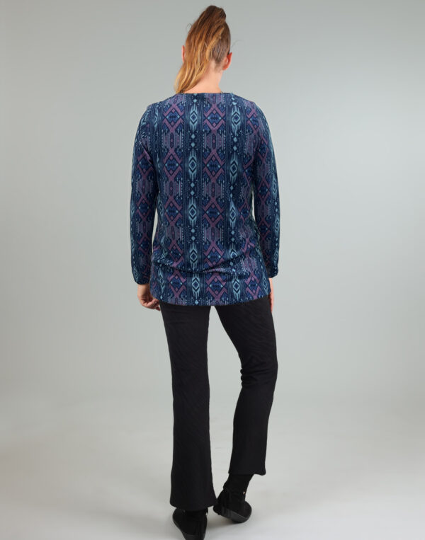 חולצה מעוצבת