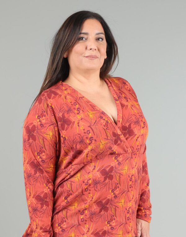 חולצת מעטפת