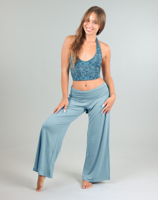 מכנסי לייקרה מתרחבים