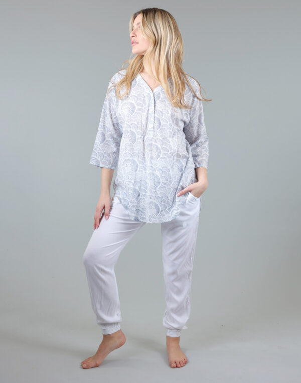 חולצה מכופתרת