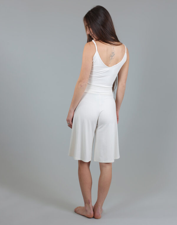 מכנסיים קצרים