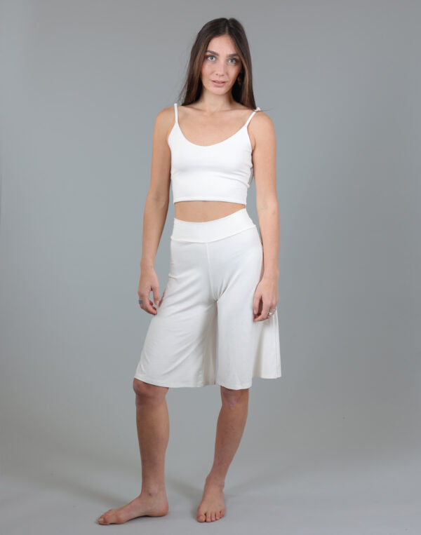 מכנסיים קצרים