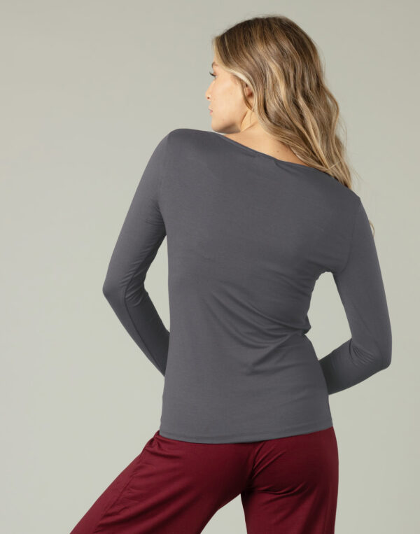 חולצת שרוולים ארוכים