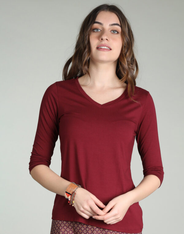 חולצה משוחררת