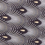 מניפה בשחור