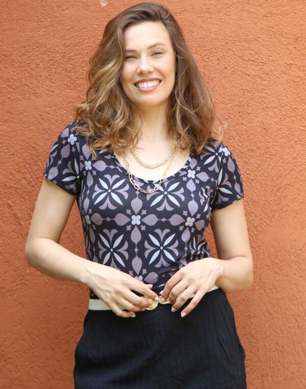 חולצה מודפסת