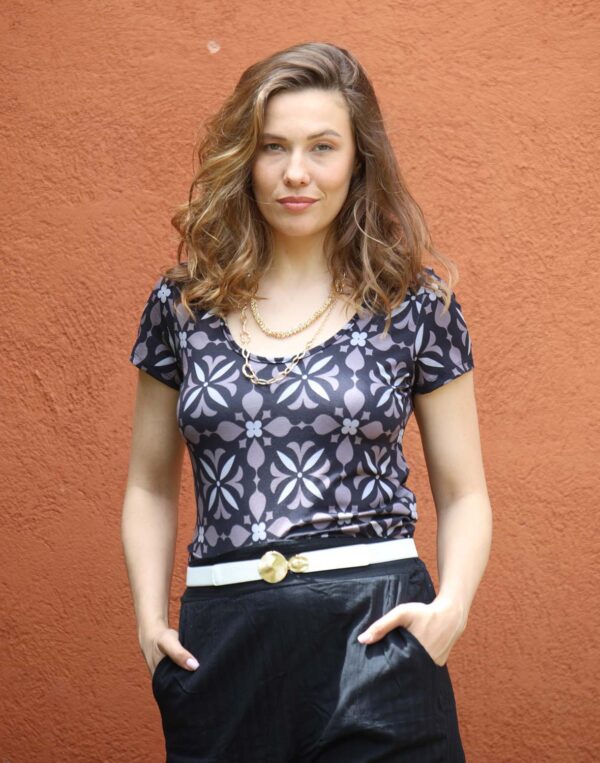 חולצה מודפסת