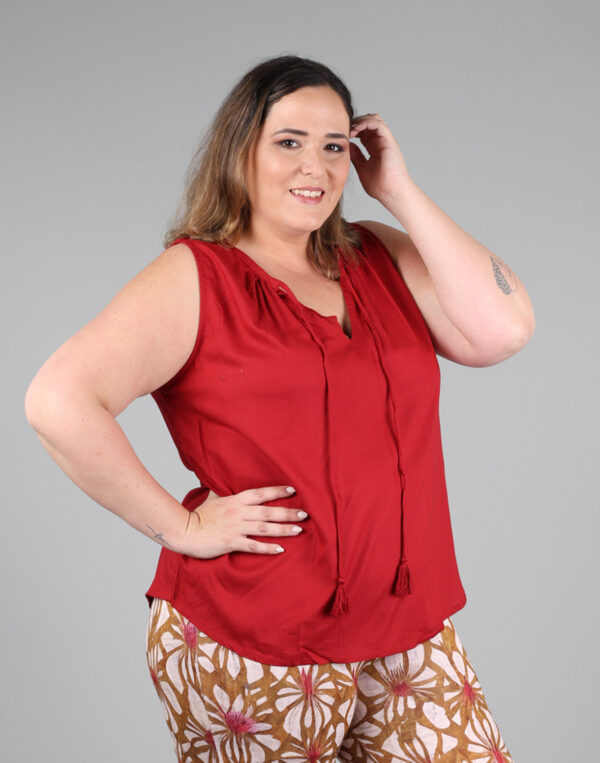 חולצת קשירה