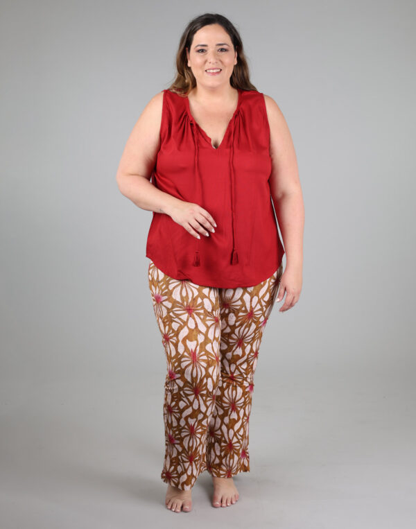 חולצת קשירה