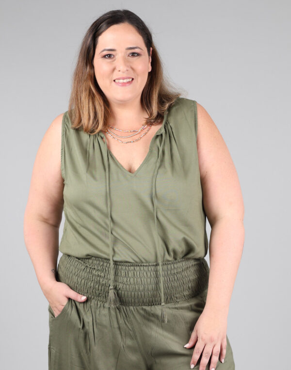 חולצת קשירה