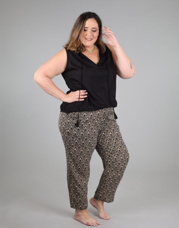 חולצת קשירה